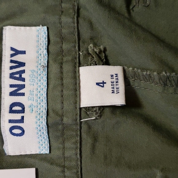 👖OLD NAVY SHORTS 👖 - Picture 7 of 9